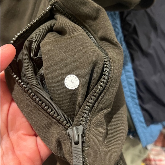 LULULEMON Olive green Define jacket. Size 4. EUC - Picture 3 of 3